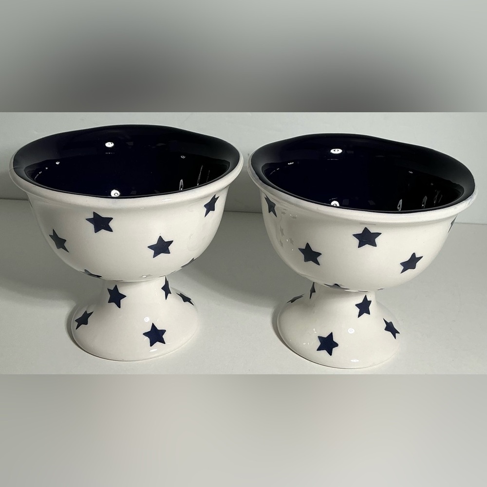 2 Patriotic Terramoto Ceramic Blue & White Star Ice Cream Footed Bowls New